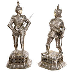 Paire de soldats allemands en argent sterling des années 1900 avec visages en ivoire