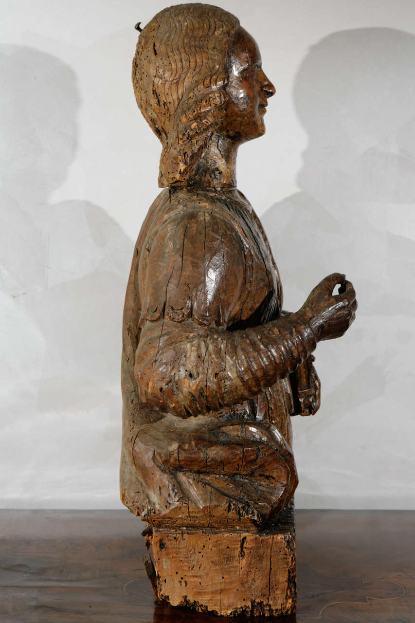 16th Century Italian Carved Walnut Statue of Scholar 1