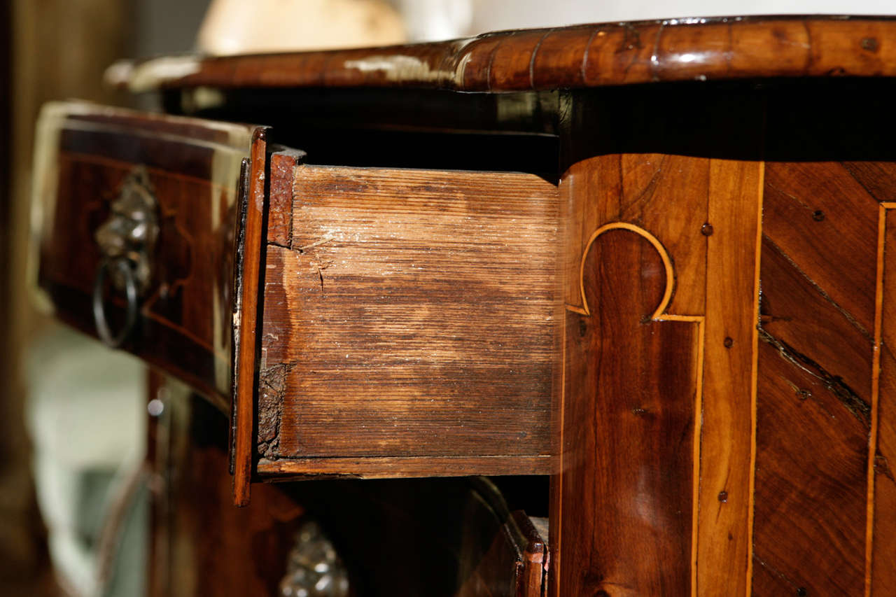 18th Century Maltese Four Drawer Serpentine Front Commode For Sale 1