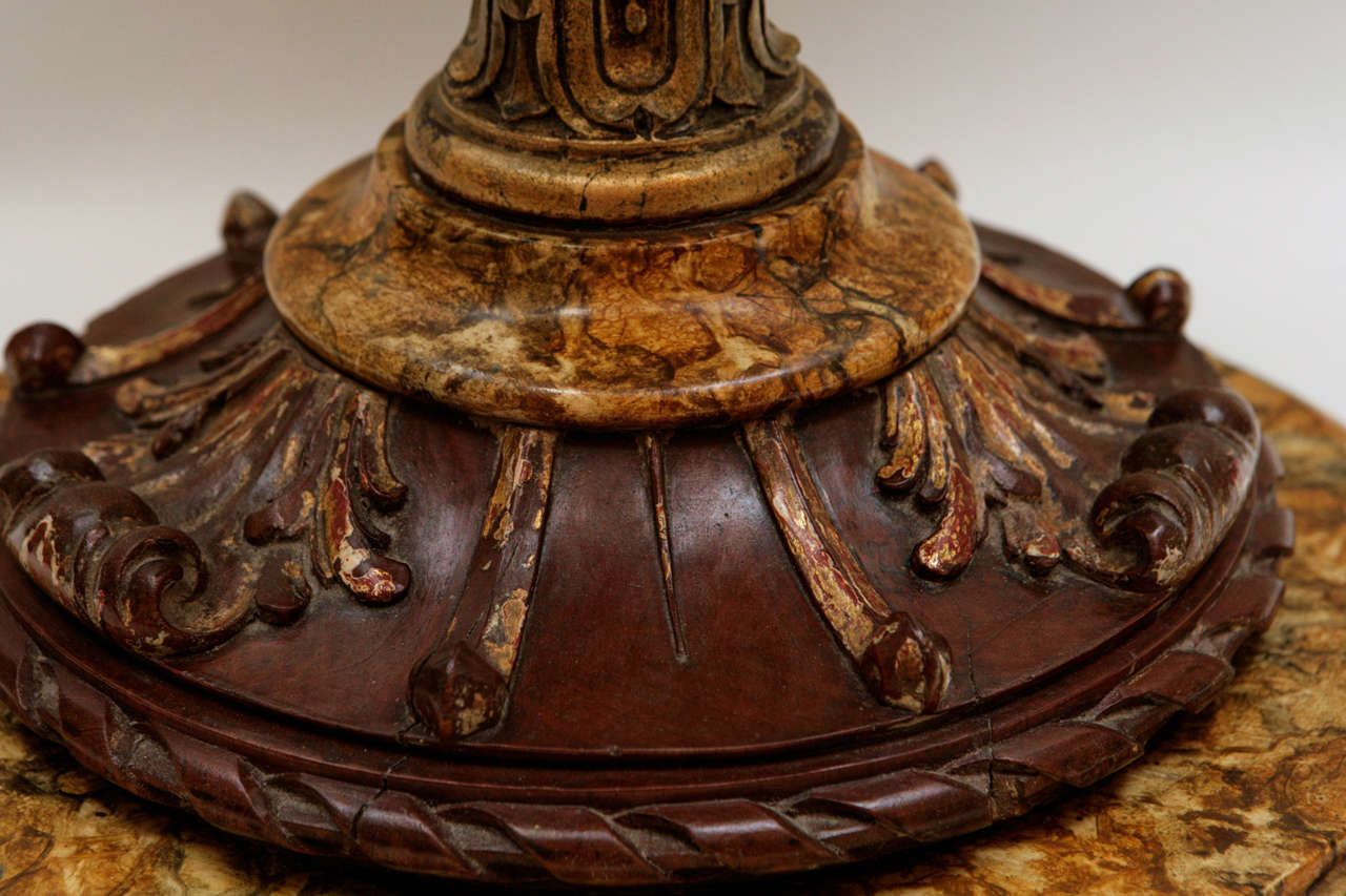 Pair of Early 1900s Italian Carved Giltwood Round Tables For Sale 2