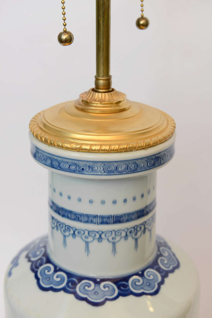 Pair of Chinese Blue and White Porcelain Bronze-Mounted Lamps For Sale 2