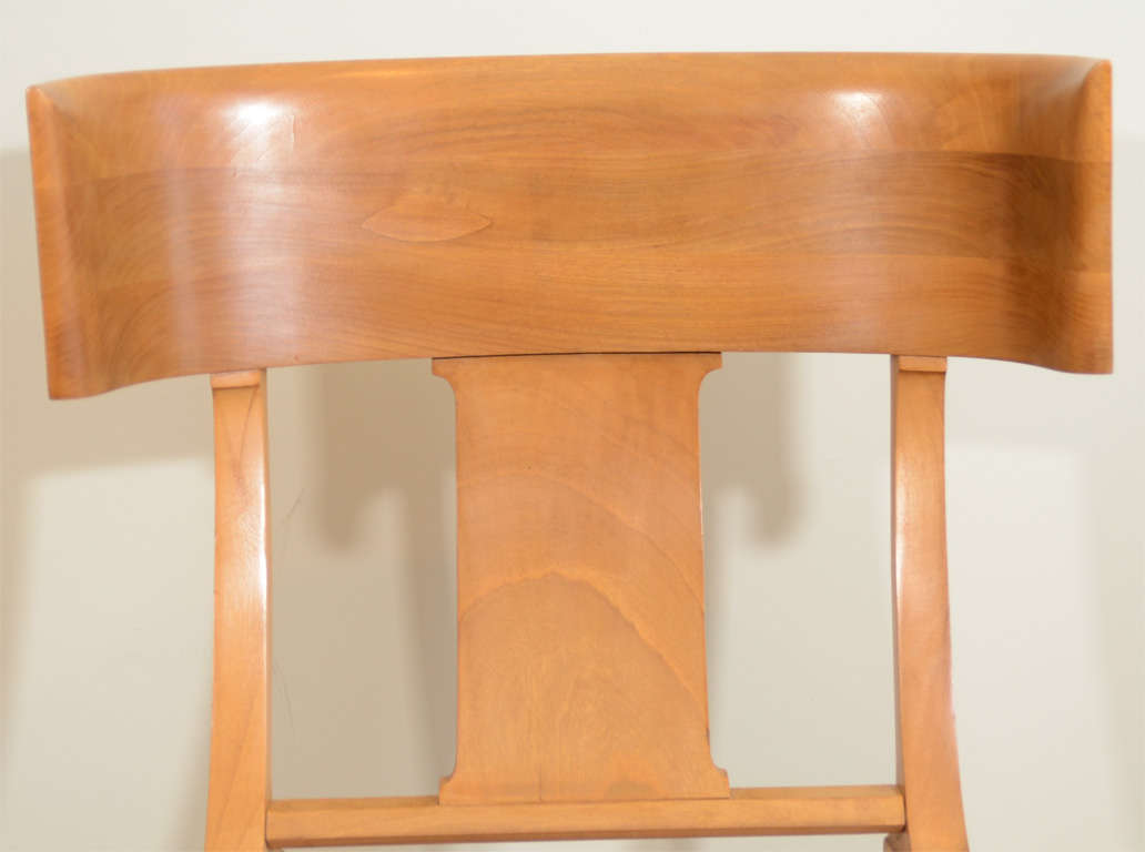 Fine T.H. Robsjohn-Gibbings Klismos Saridis Chair In Good Condition For Sale In New York, NY