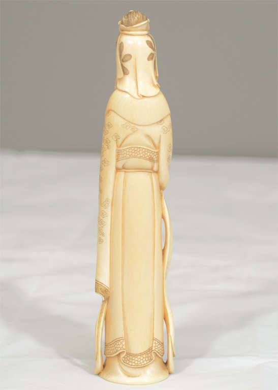 Japanische Elfenbeinfigur im Angebot 2
