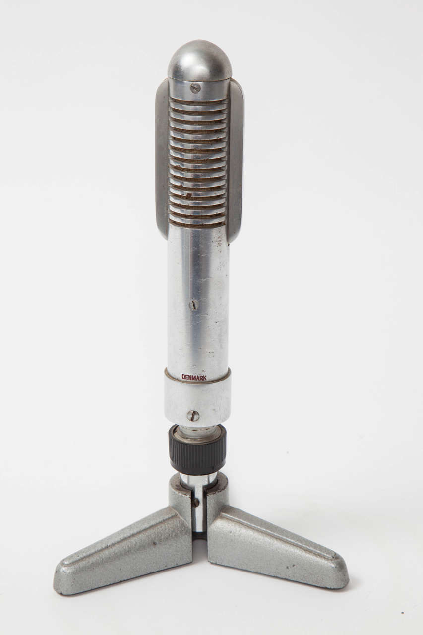 Vintage 1950s Microphone by Bang and Olufsen 

Bang & Olufsen Beomic 3 (150 ohms) and Beomic 4 (multi- impedance) models were pressure-gradient full-bass microphones with a perfect figure-eight directional pattern.

Features: 
No resonance