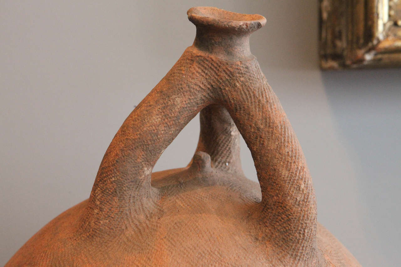Large Jenne Water Vessel, Mali, 16th Century In Good Condition For Sale In Los Angeles, CA