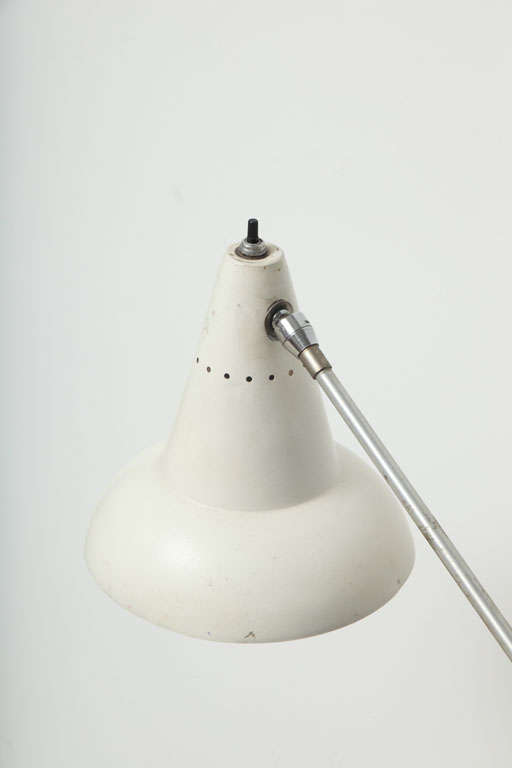 Tischlampe von Gilbert Waltrous Heifetz, ca. 1950er Jahre (Metall) im Angebot