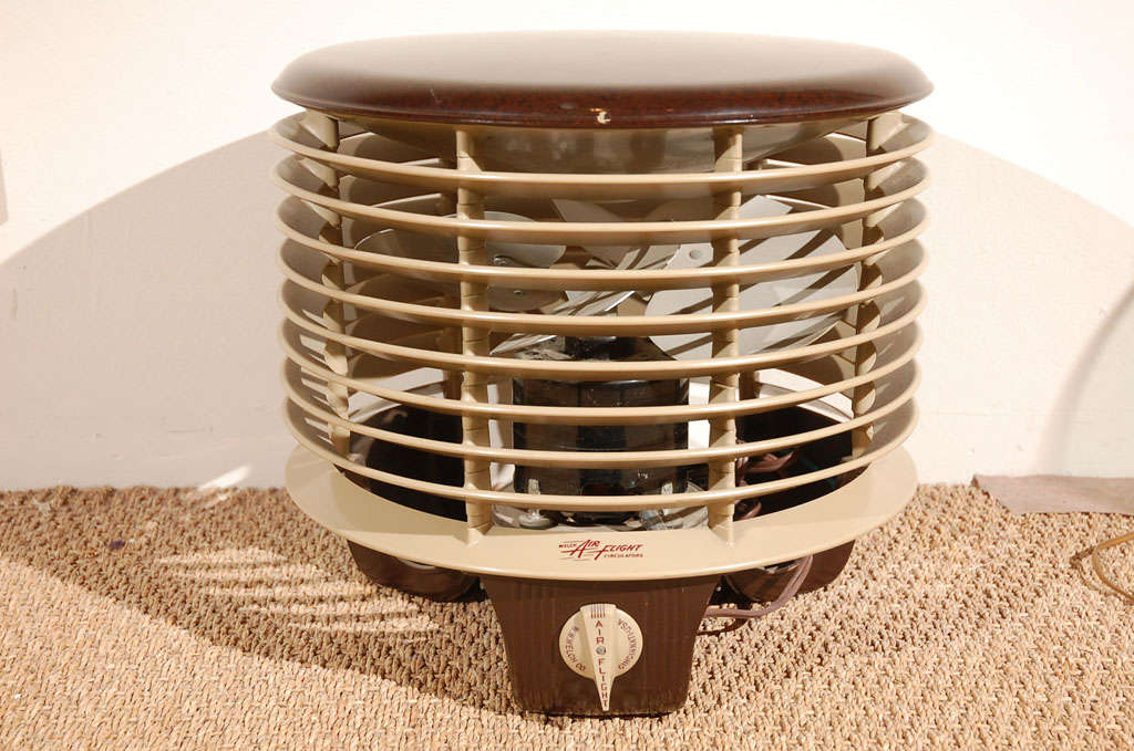 Vintage Welch Air Flight Circulator Fan.  Made in Cincinnati.  <br />
In perfect working order.