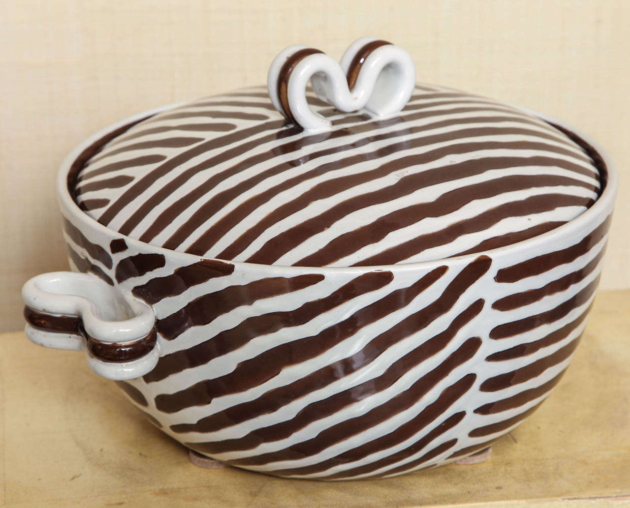 Brown and white hand painted striped casserole dish with lid by Zaccagnini, Italy c. 1954