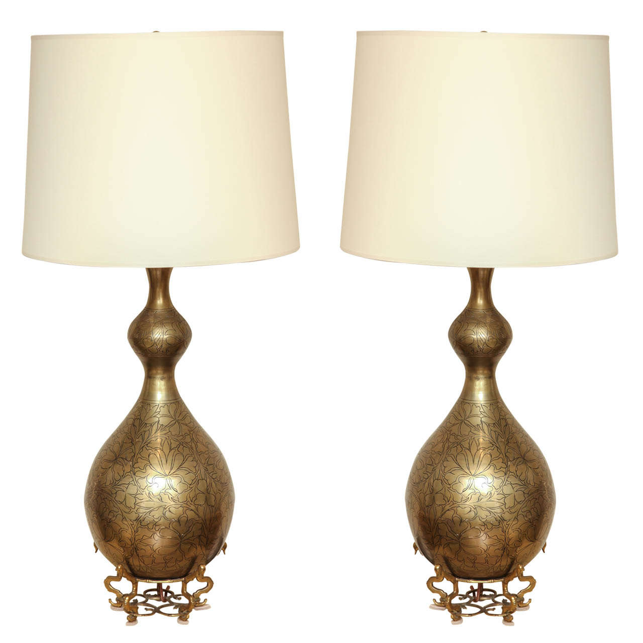 Pair of Decorative Etched Brass Lamps With Brass Stand circa 1960 For Sale