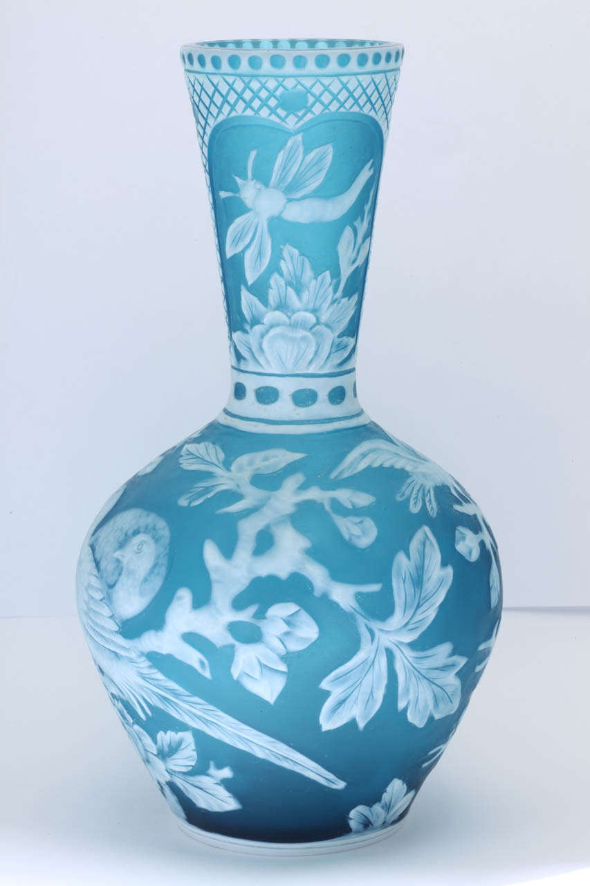 A Fine Unmarked Stevens & Williams Cameo Glass Vase For Sale 1