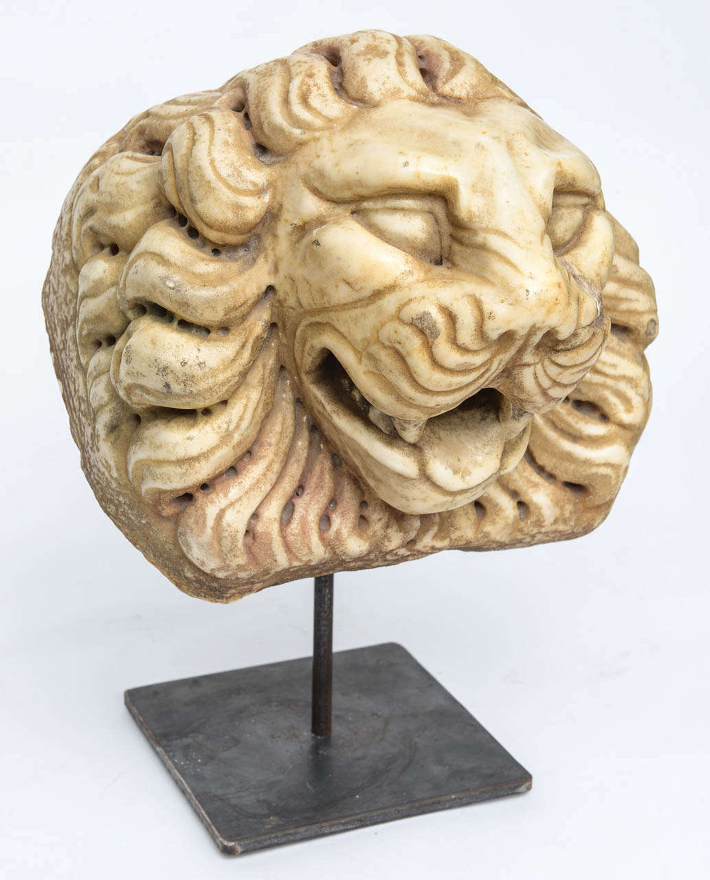 Carved Marble Lion Fountain Spout, 17th Century Italian 1