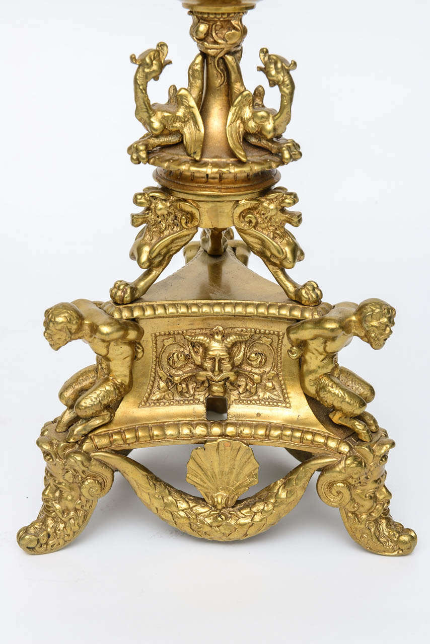 Paire de chenets en bronze doré dans le style d'Andrea Briosco (Riccio) en vente 2