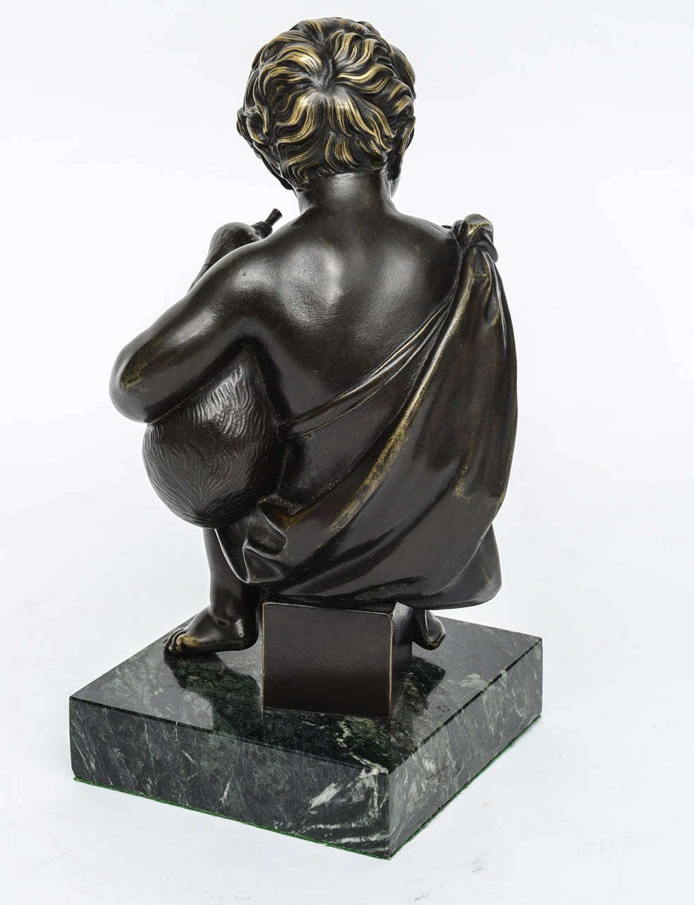 Bronzefigur eines jungen Jungen, der das Taschenspiel spielt, Französisch, 19. Jahrhundert im Angebot 2