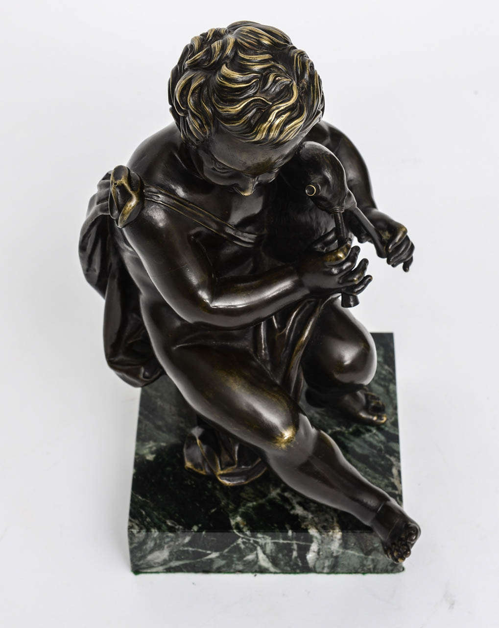 Bronzefigur eines jungen Jungen, der das Taschenspiel spielt, Französisch, 19. Jahrhundert im Angebot 6