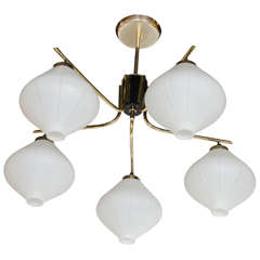 Sophisticated Mid-Century Modernist Five-Globe Chandelier Attributed to Stilnovo