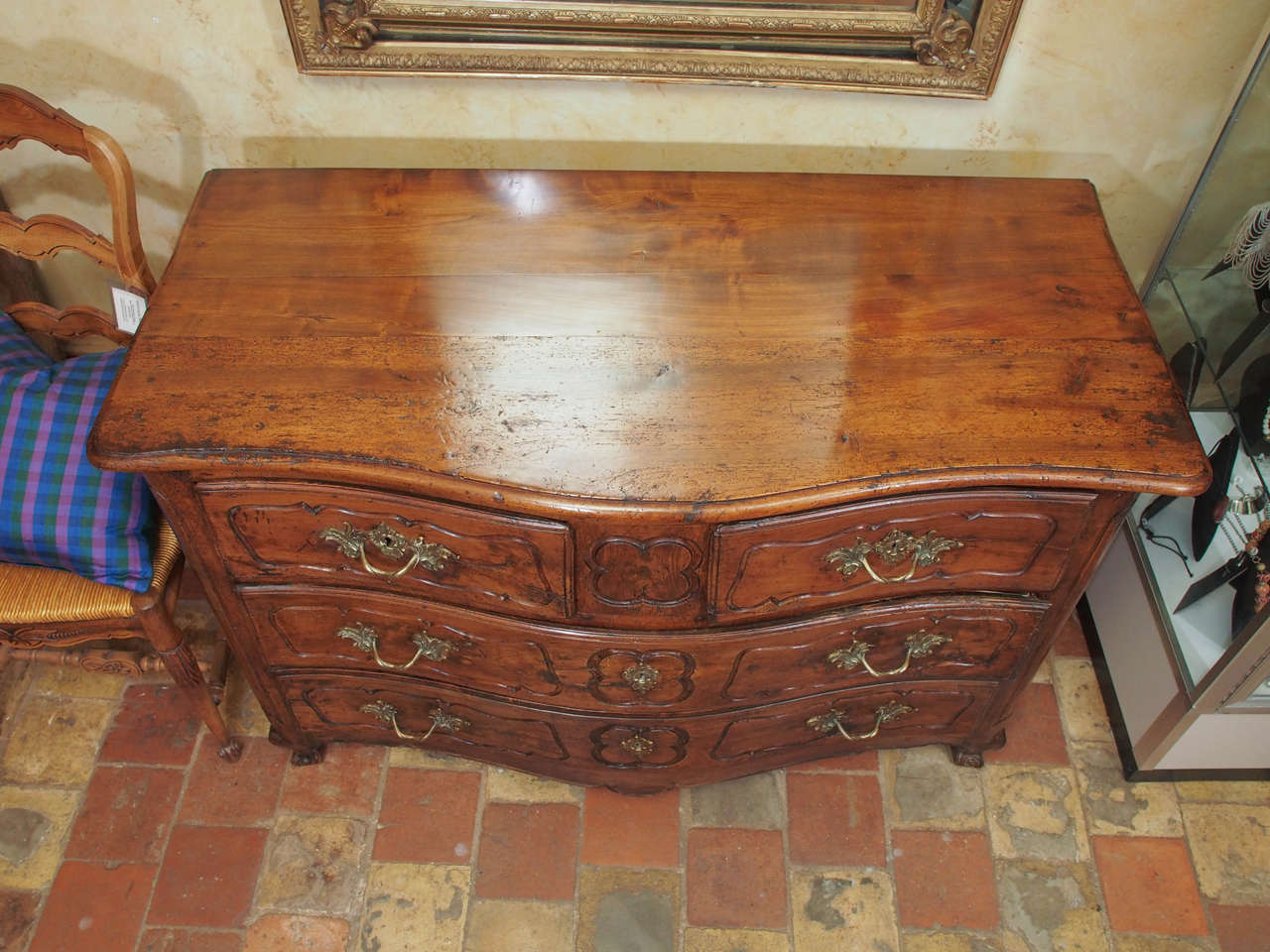 18th Century Louis XV Walnut Commode In Good Condition In New Orleans, LA