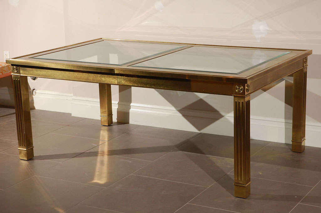 Mastercraft dining table with columnar legs