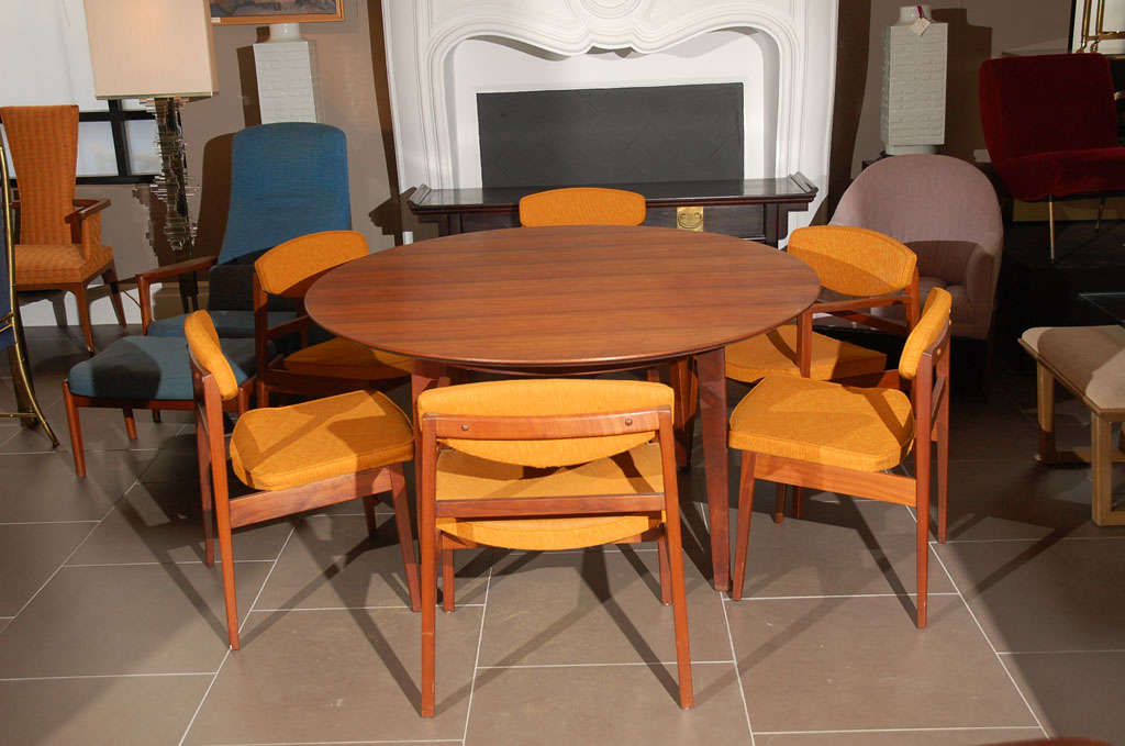 Mid-Century Modern Dunbar dining table For Sale