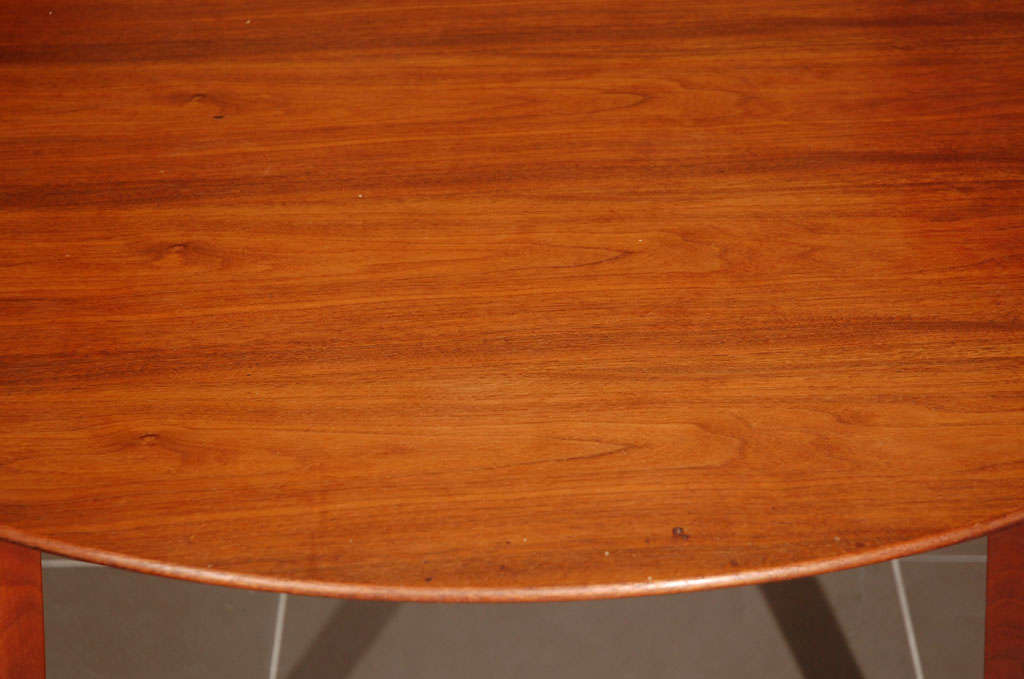 Dunbar dining table In Good Condition For Sale In Los Angeles, CA