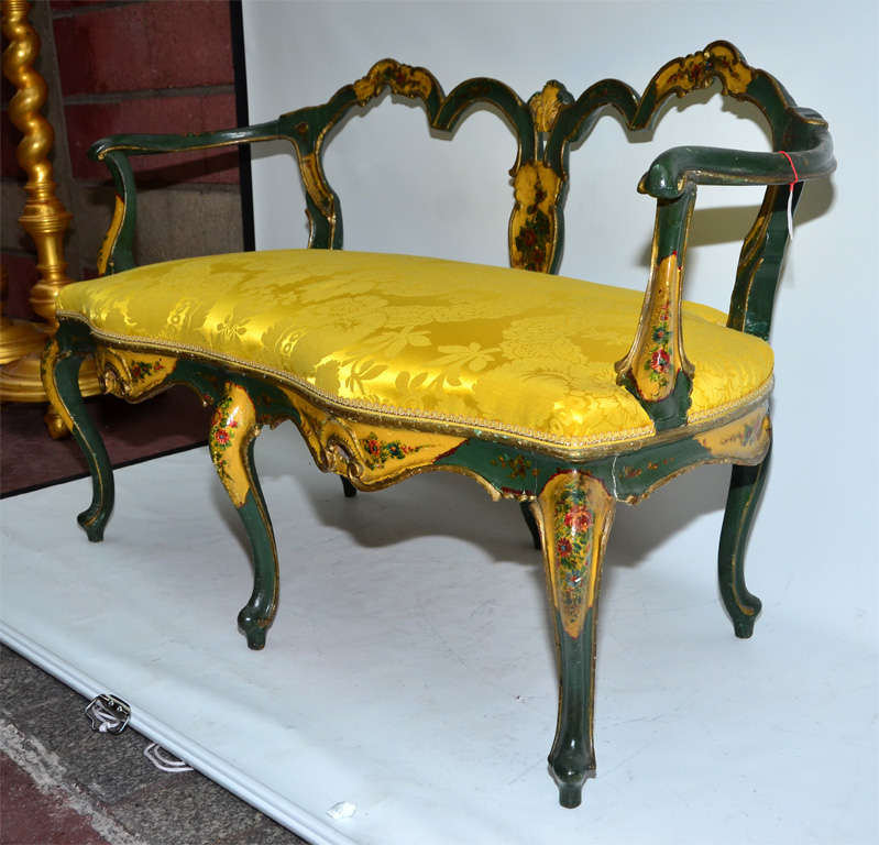 Wood Gorgeous  painted Venitian  settee . For Sale