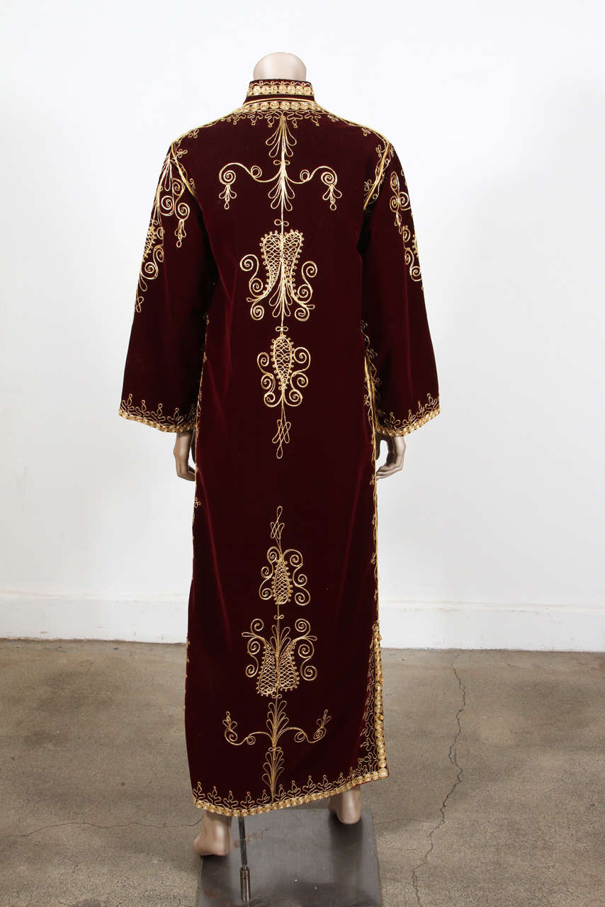 Mid-20th Century Moroccan Caftan 1970s Maxi Dress Kaftan Embroidered with Gold Size M