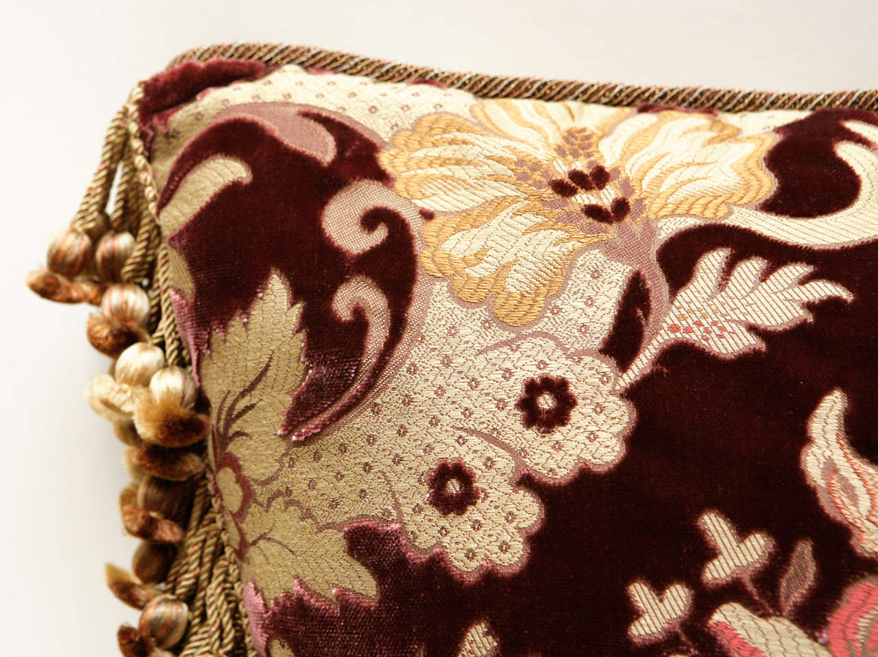 Pair of Italian Cut Silk Velvet Pillows For Sale 2