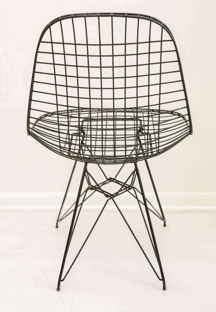 Set of Four Herman Miller Eames Wire Chairs 1