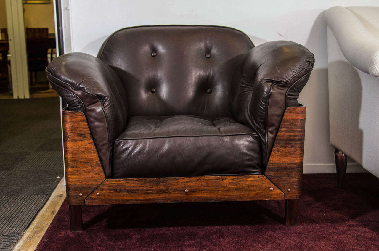 A vintage rosewood and chocolate kid leather skeleton back chair by Jorge Zalszupin.

Good vintage condition with age appropriate wear.

Reduced from: $9000