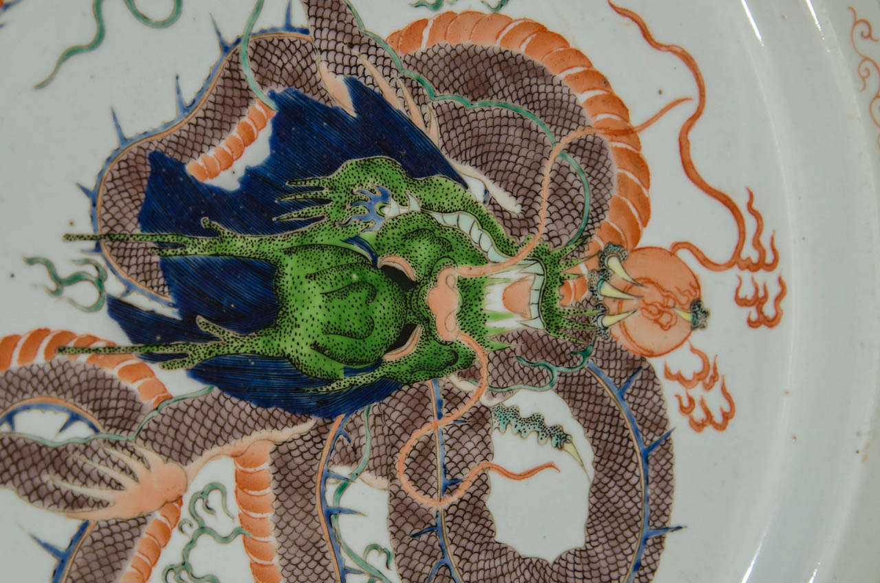 Chinese Porcelain Exhibition Tray with Colorful Dragon In Good Condition In New York, NY