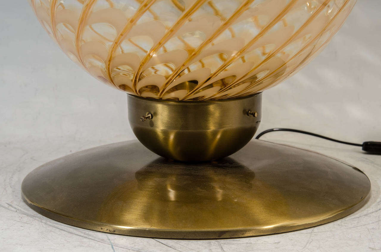 Mid Century Italian Blown Glass Globe Table Lamp or Pendant In Good Condition In New York, NY