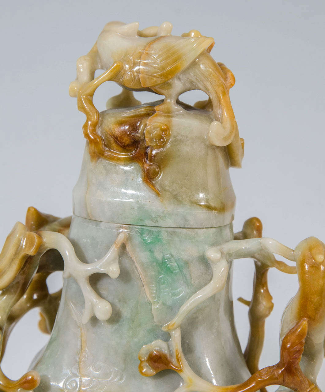 A Late Qing Dynasty Three-Color Jadeite Vase 1