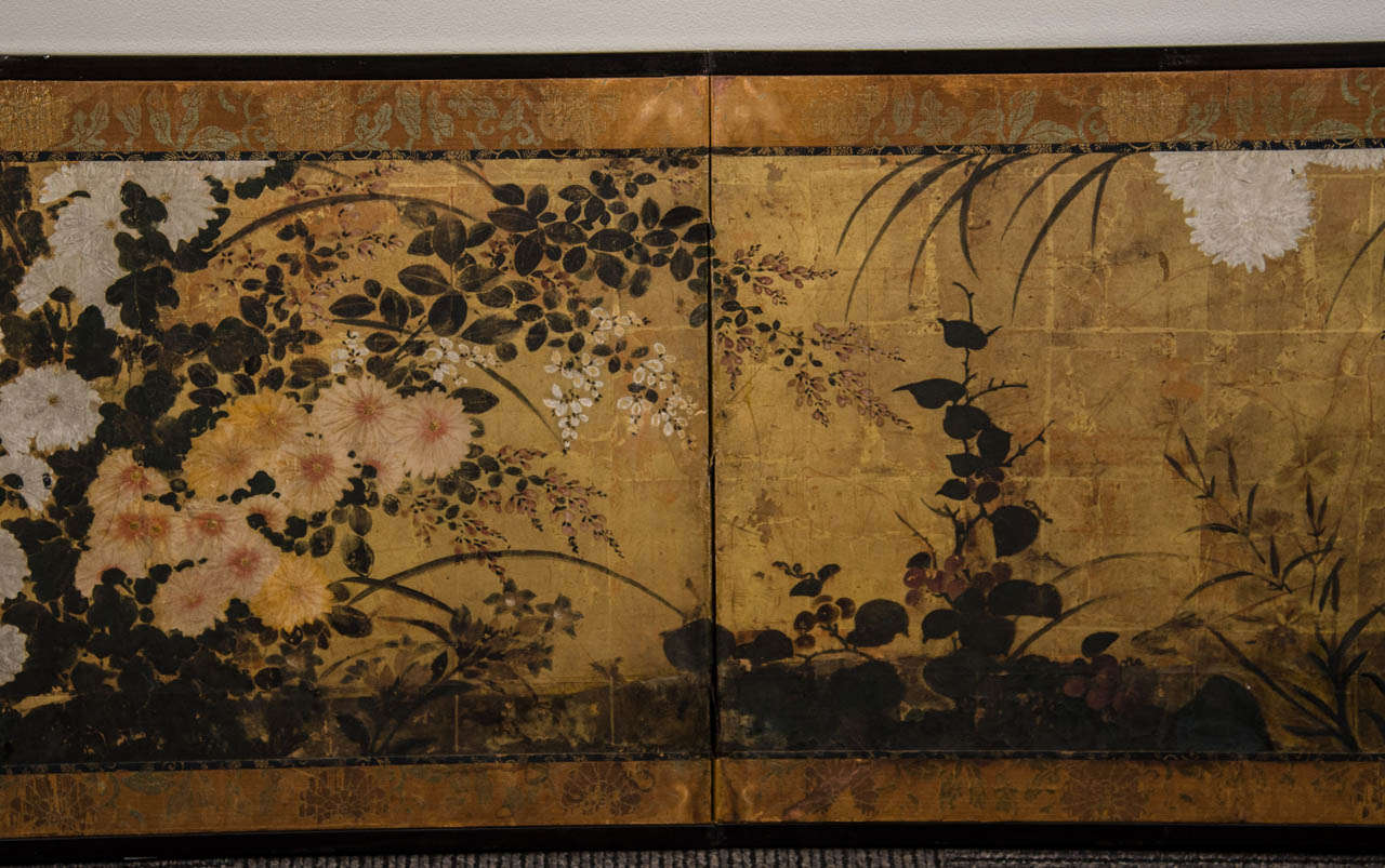 A Late Momoyama Period Floral Japanese Screen In Good Condition In New York, NY