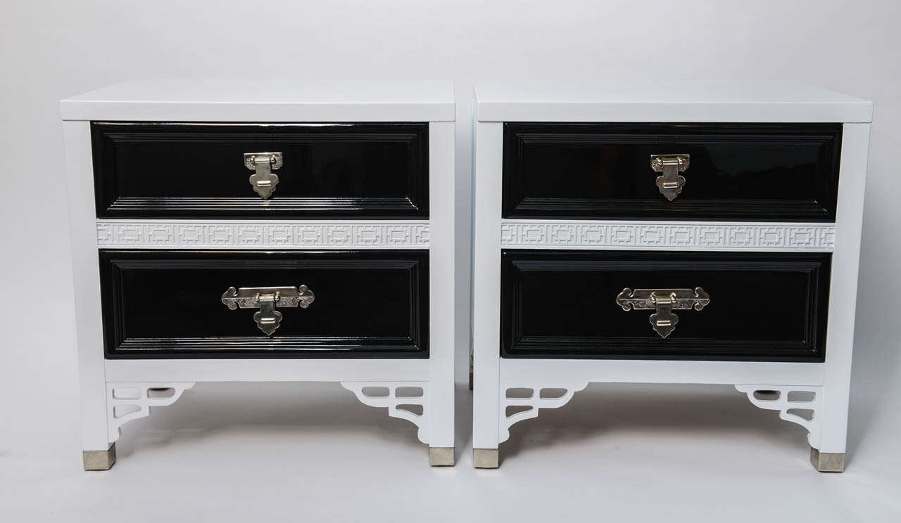 Mid-Century Modern Pair of White and Black Hollywood Glam Oriental Lacquered Night Stands