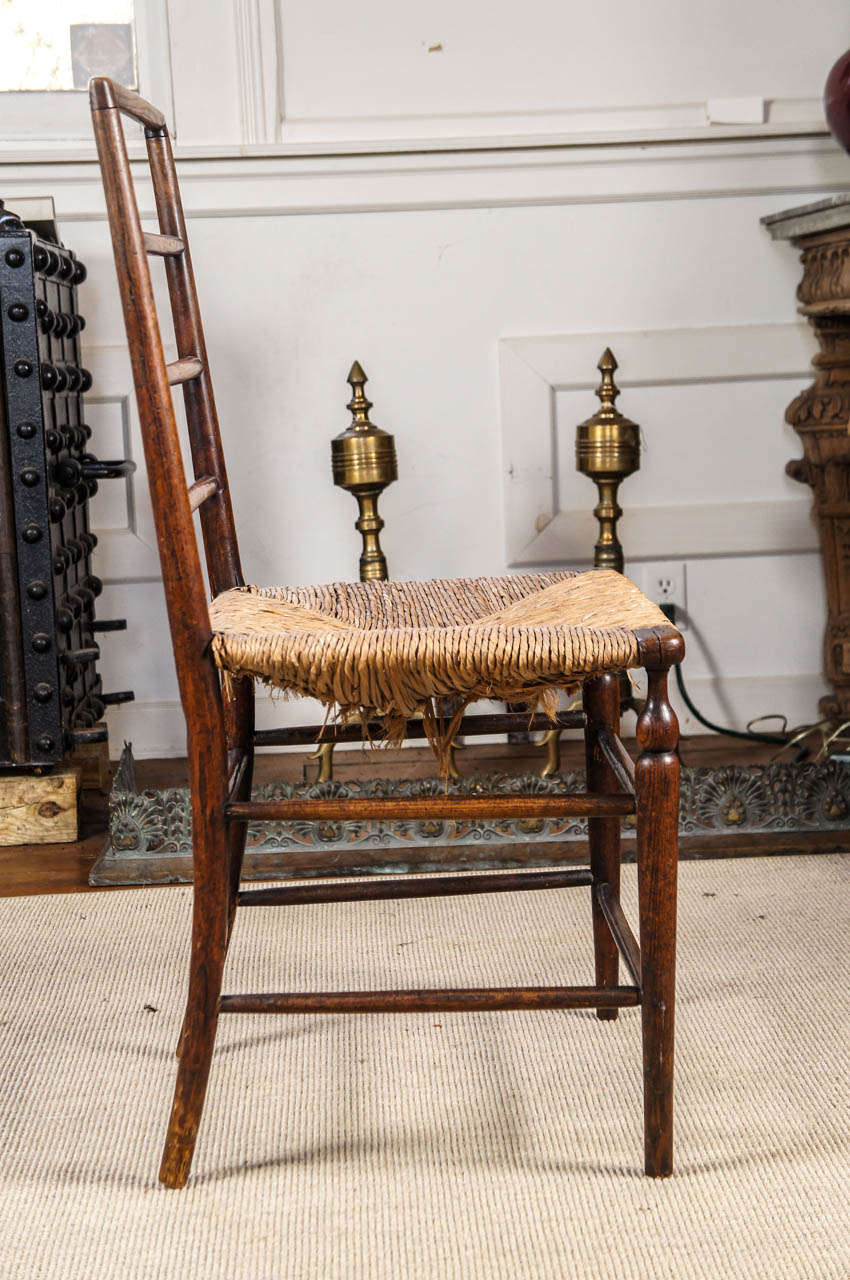 Set of Four English Elm Side Chairs In Good Condition For Sale In Millbrook, NY