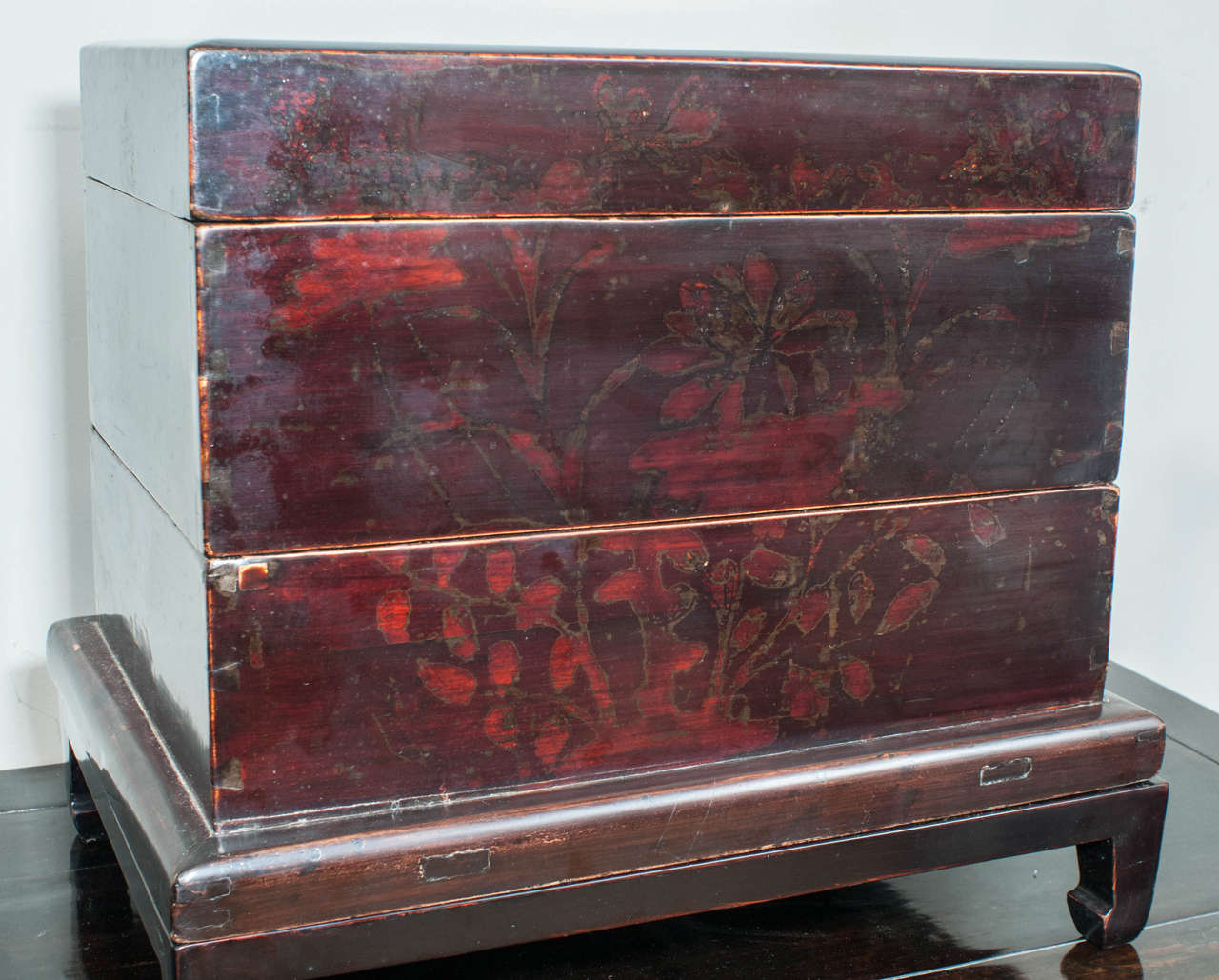 Pair of Rare Chinese Chests on Stand, circa 1870 1