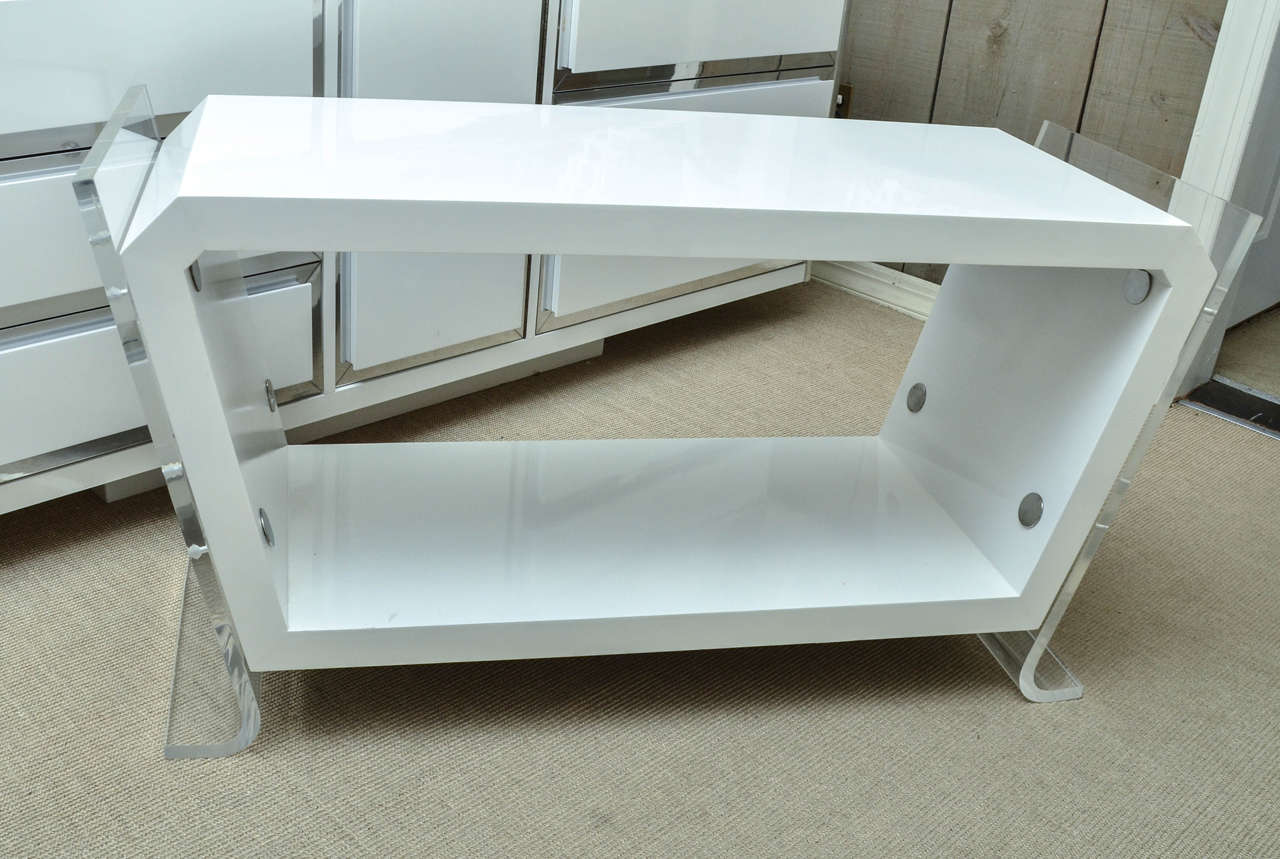Attractive and Unusual White Lacquer Console or TV Stand with Lucite Sides 2