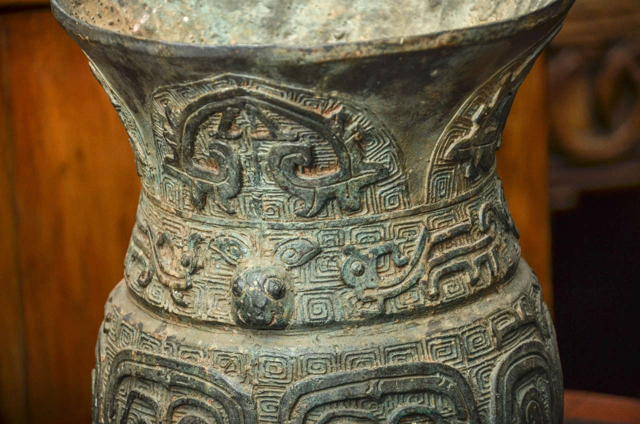 thai urn