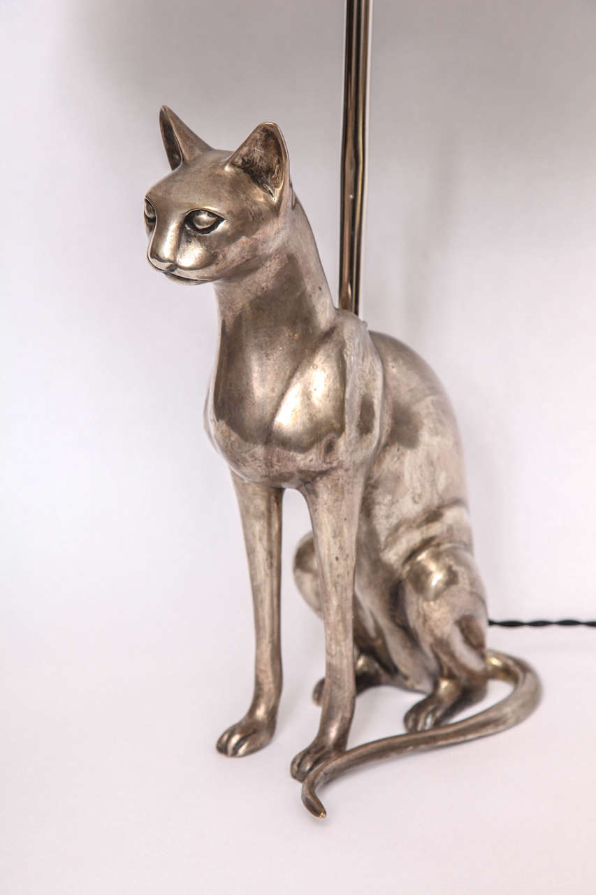 Art Deco Pair of 1920s Silvered Bronze Sculptural Siamese Cat Table Lamps