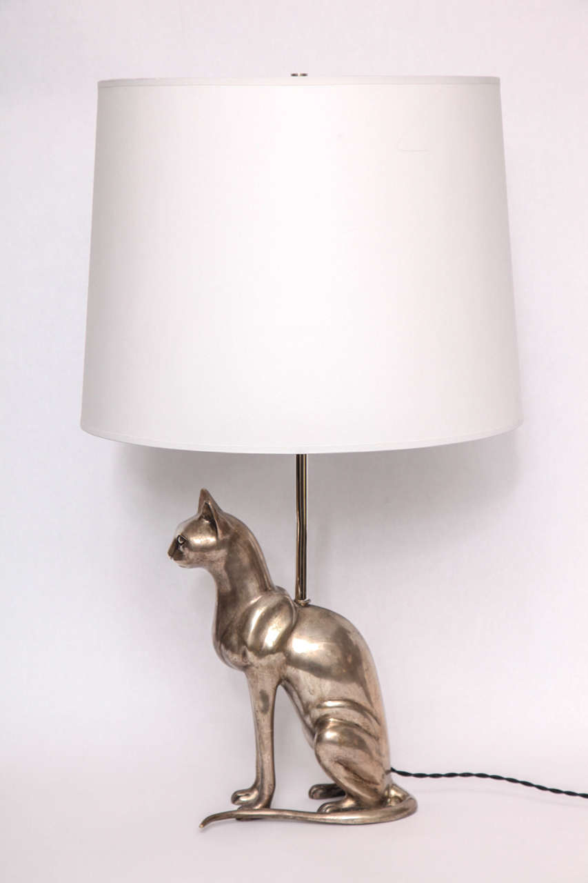 Pair of 1920s Silvered Bronze Sculptural Siamese Cat Table Lamps In Excellent Condition In New York, NY