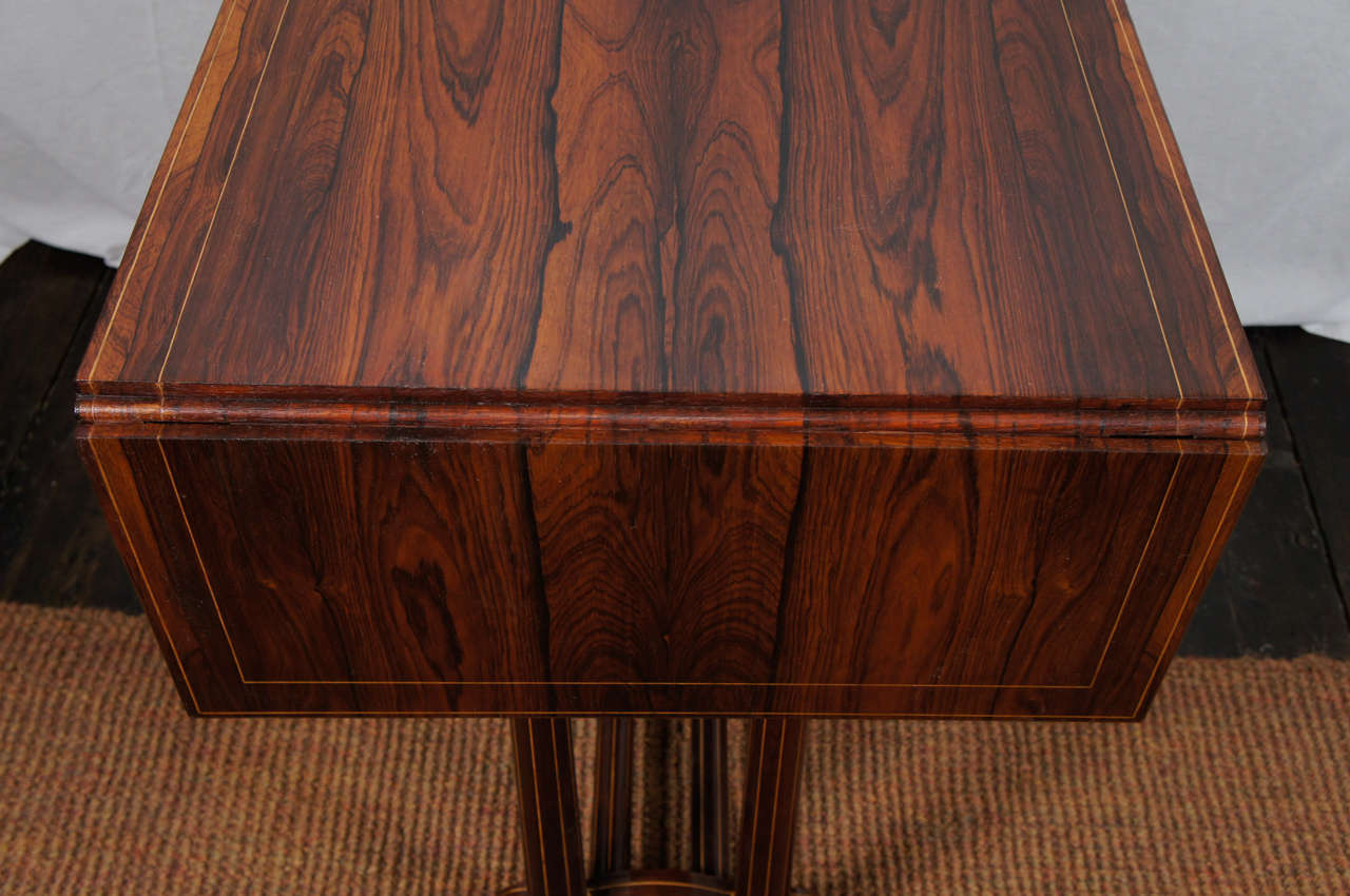 XIXe siècle Belle table de canapé française Charlies X Rosewood & Hollywood incrustée en vente