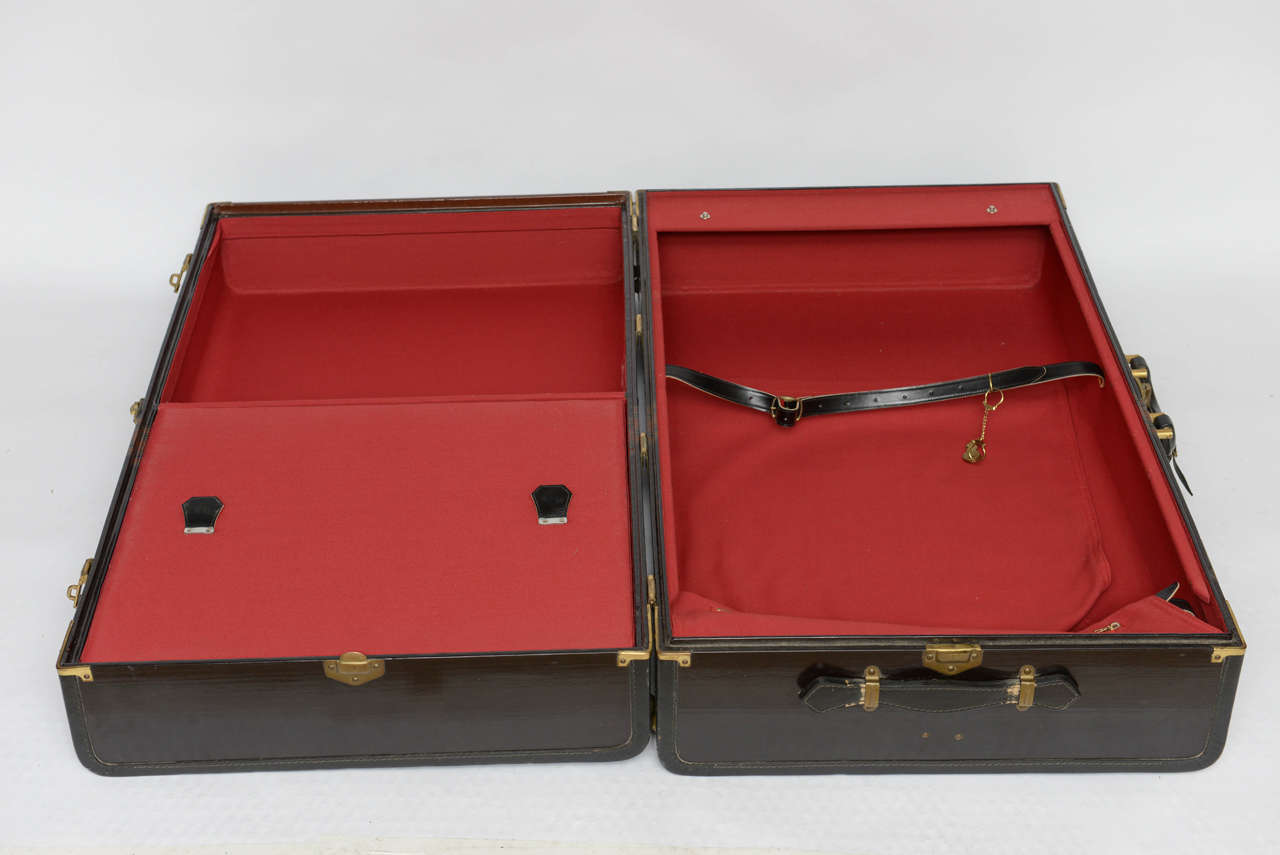 Gorgeous Pair of Vintage Italian Suitcases For Sale 1