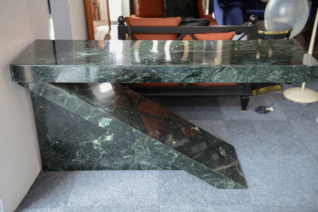 Very architectural design in Green marble.

This item is currently in our MIAMI facility. Please call or email us directly for details.