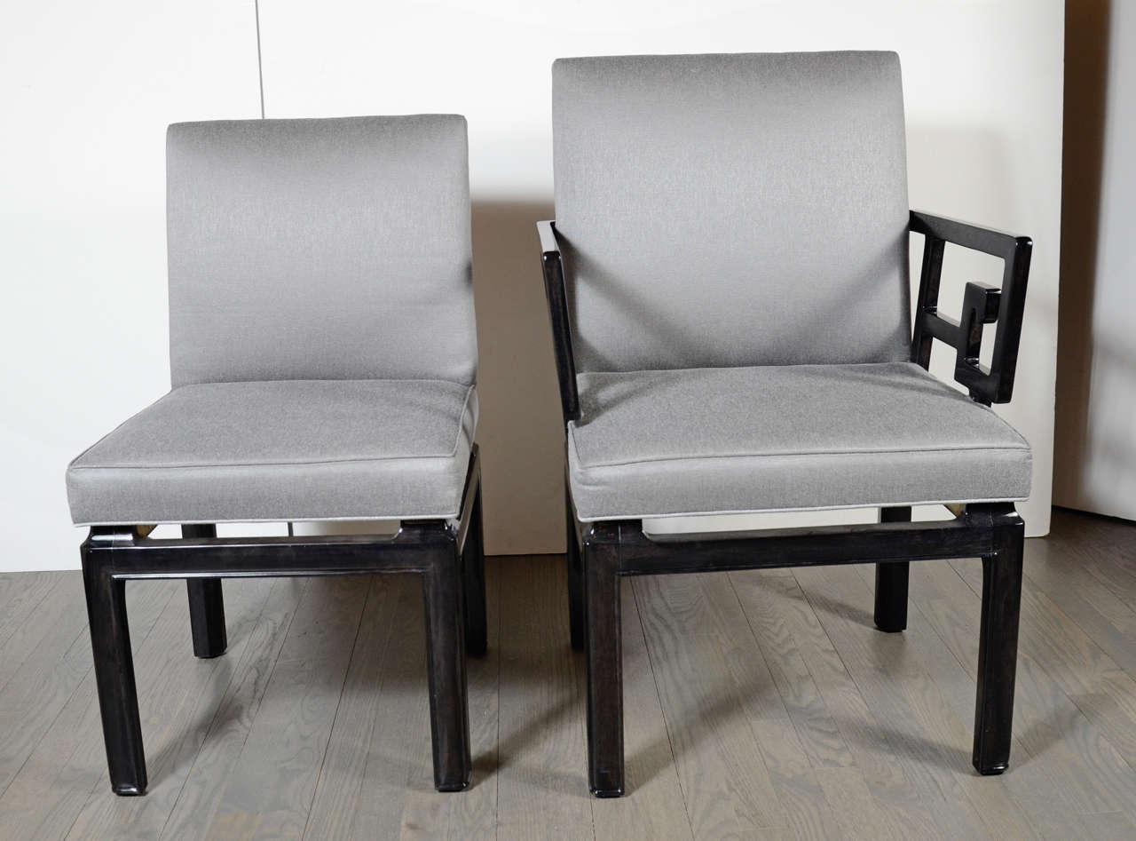 Américain Paire de chaises d'appoint Baker en laque noire de style mi-siècle moderne en vente