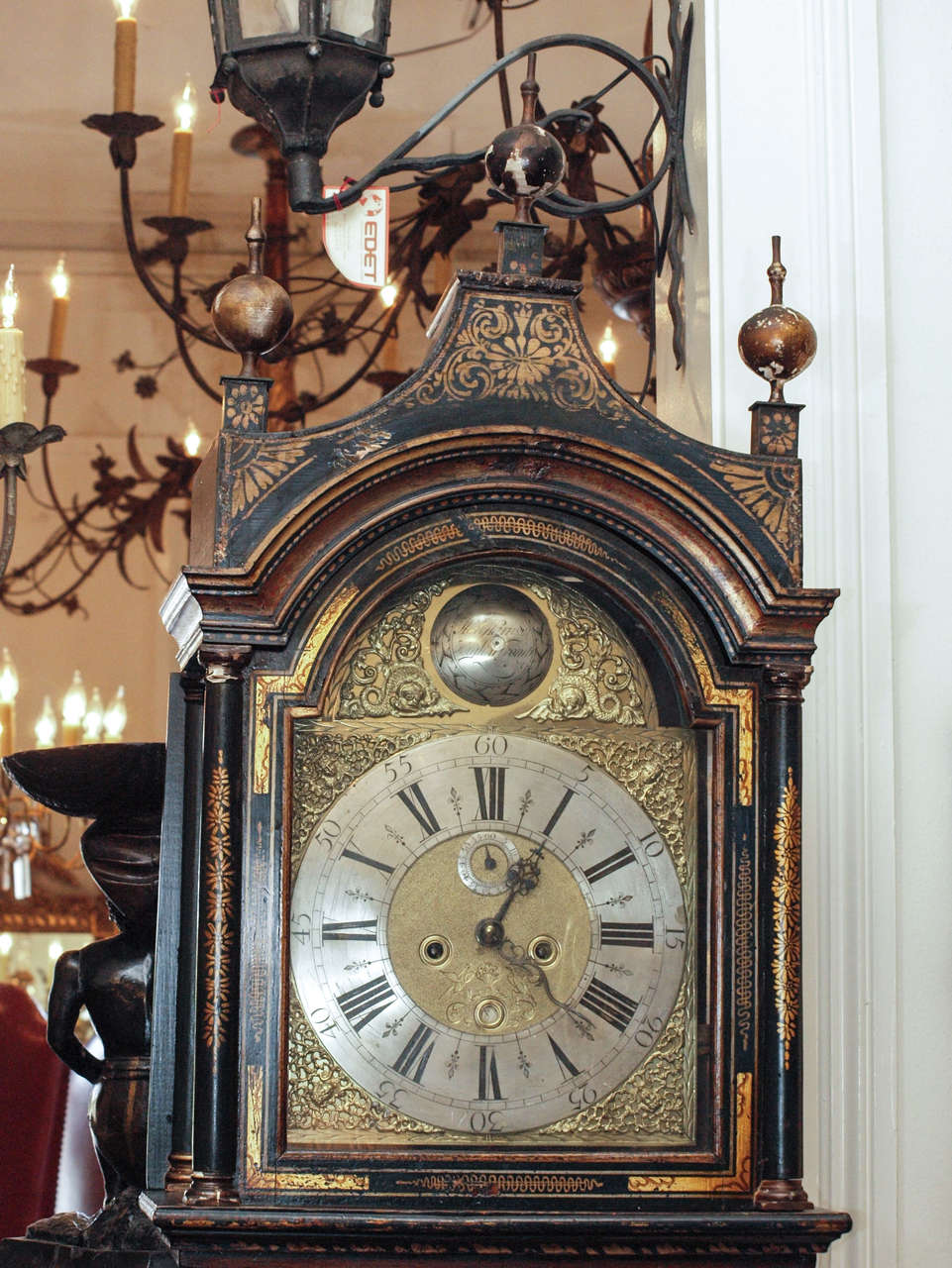 English Regency Chinoisorie Decorated  Tall Case Clock In Excellent Condition For Sale In Natchez, MS