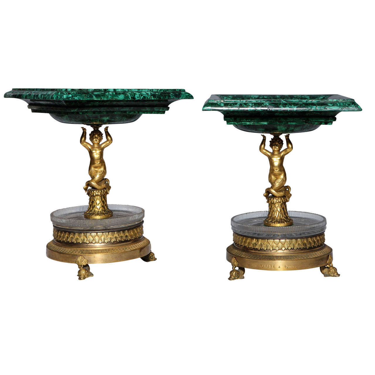 Paire de centres de table/tazzas en malachite de style Empire russe, en bronze français par Thomier