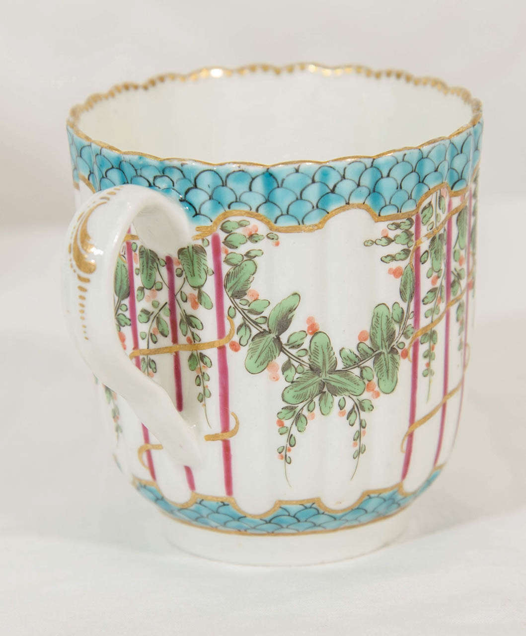 An 18th Century Soft Paste Worcester Hop Trellis Pattern Cup and Saucer In Excellent Condition In Katonah, NY