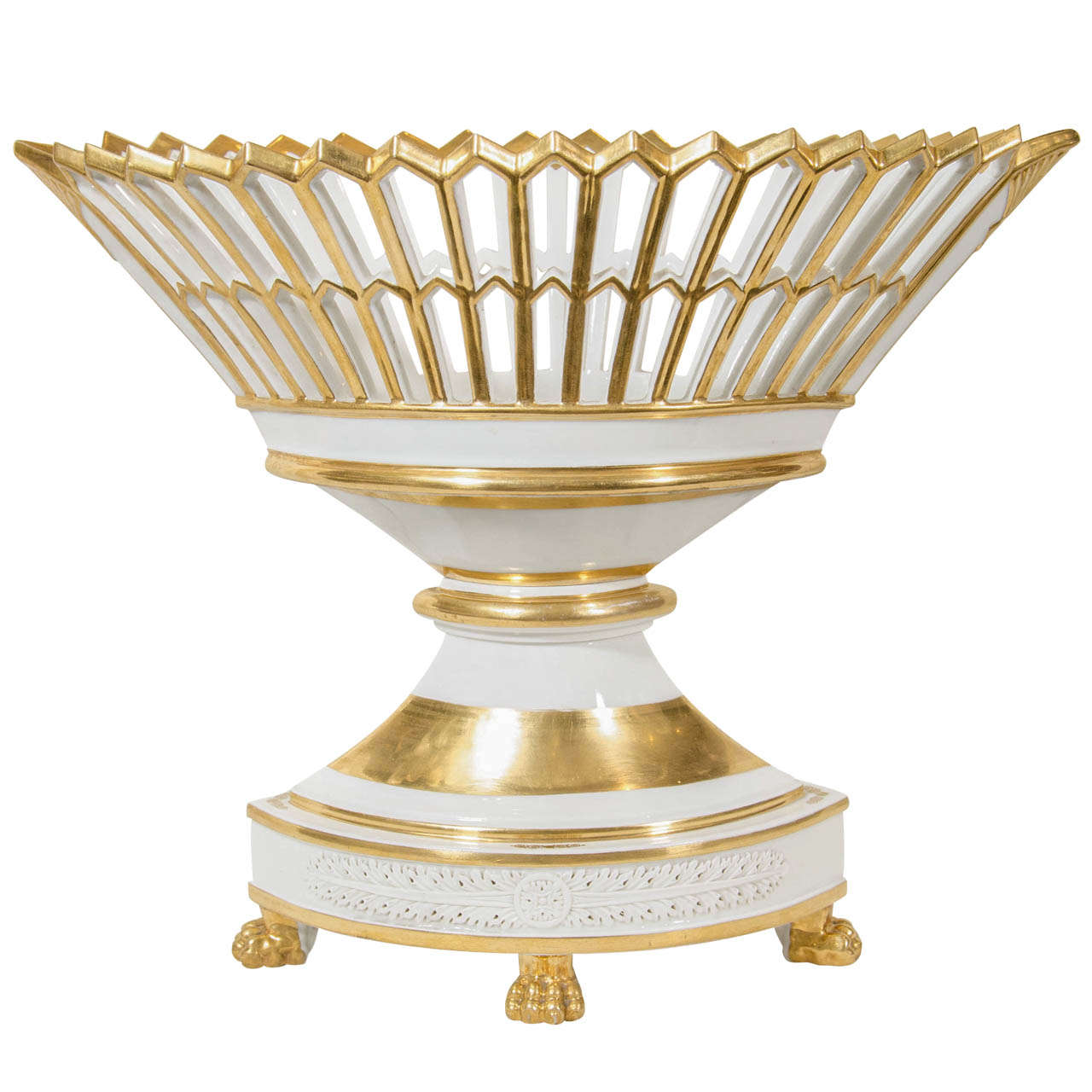 A Paris Porcelain Gilded Centerpiece Basket