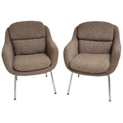 Mid-Century Modern Pair of Upholstered Armchairs 5