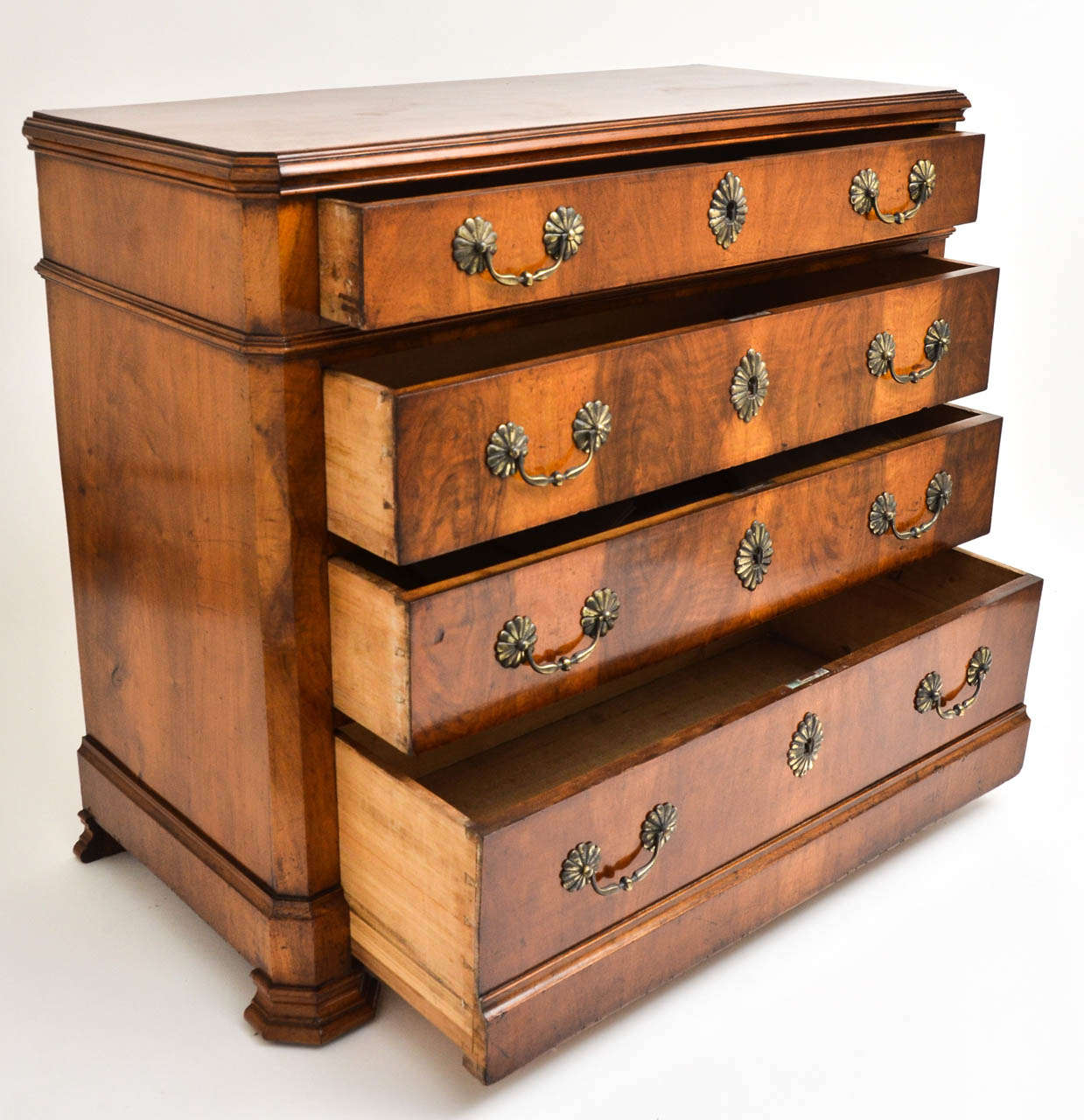 Early 19th Century French Walnut Chest of Drawers 5