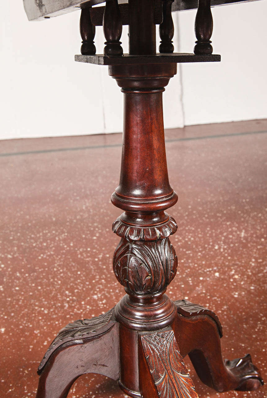 Late 19th Century English Mahogany Piecrust Tilt-top Table In Good Condition In Dallas, TX
